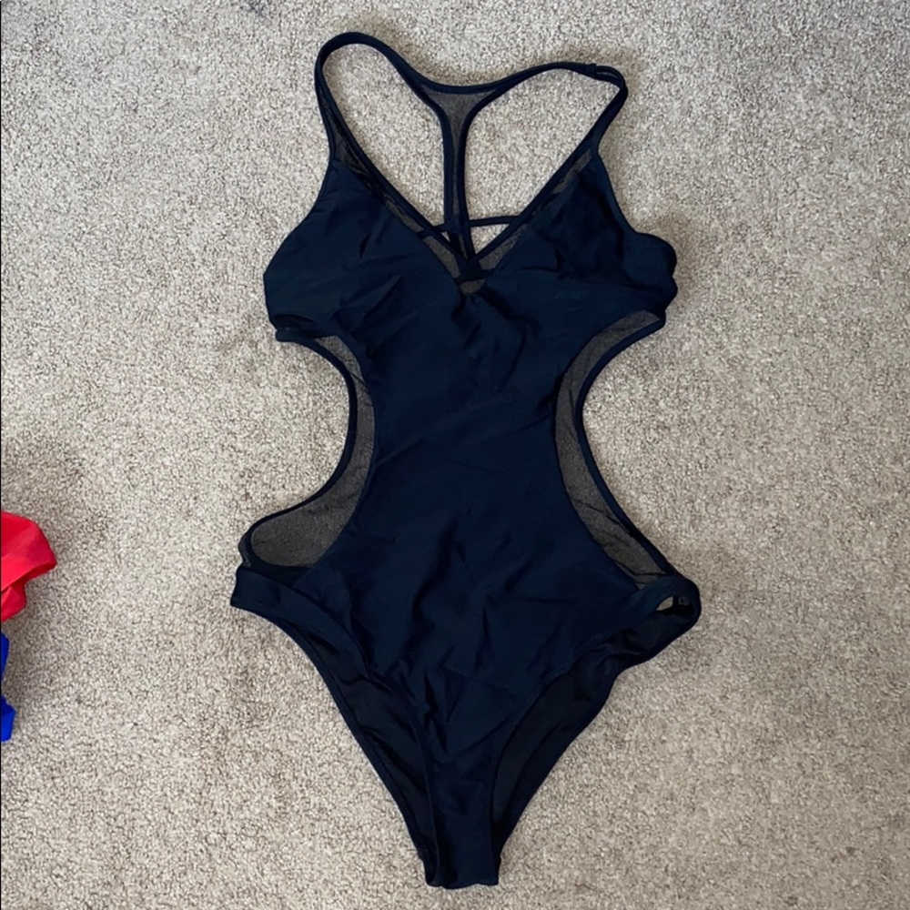 Black mono kini